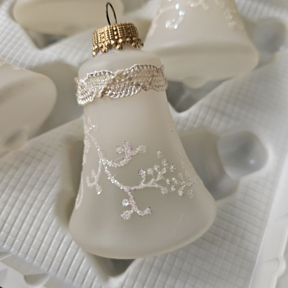 Vintage Christmas By Krebs Nostalgia Bell Glass Ornaments - Picture 7 of 11